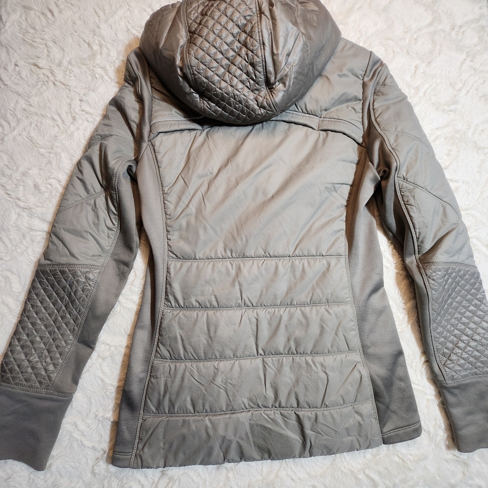 ATHLETA ROCK RIDGE PRIMALOFT PUFFER JACKET HOODED - Picture 8 of 10